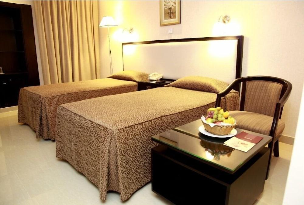 Palm Beach Hotel Dubai Ngoại thất bức ảnh